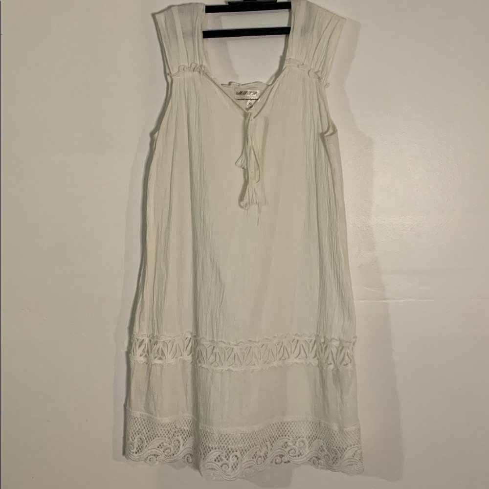 Sleeveless White Lace Dress